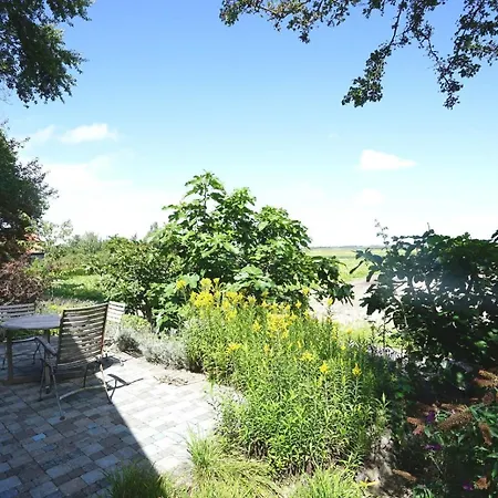 Loevesteijn: Coastal Retreat With Garden Terrace Holiday home