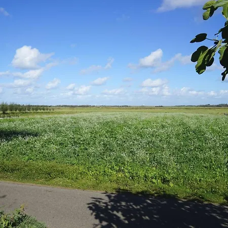 Holiday home Loevesteijn: Coastal Retreat With Garden Terrace