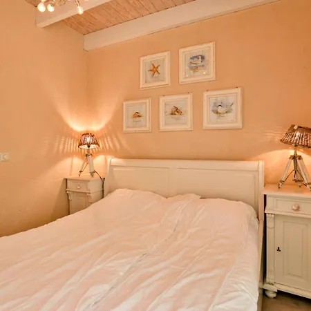 Loevesteijn: Coastal Retreat With Garden Terrace * Ouddorp