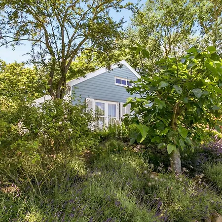 Holiday home Loevesteijn: Coastal Retreat With Garden Terrace