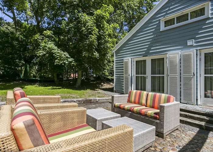 Loevesteijn: Coastal Retreat With Garden Terrace Holiday home Ouddorp