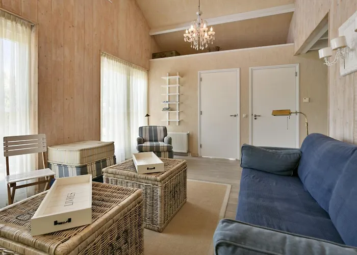 Loevesteijn: Coastal Retreat With Garden Terrace * Ouddorp