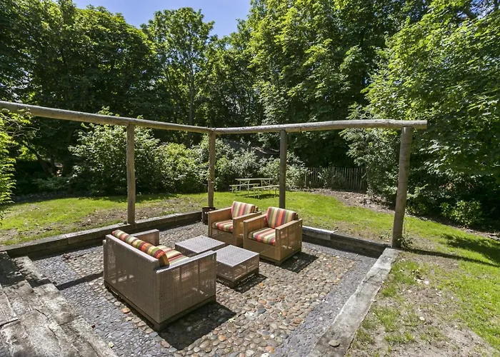 Loevesteijn: Coastal Retreat With Garden Terrace *