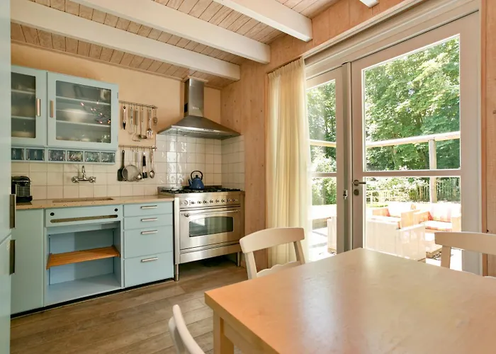 Loevesteijn: Coastal Retreat With Garden Terrace *