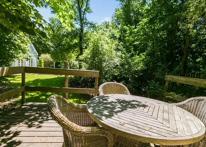 Loevesteijn: Coastal Retreat With Garden Terrace